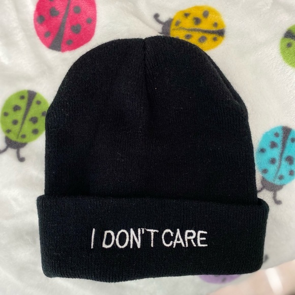 Women’s Accessories - Picture 7 of 16